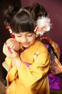 日本文化着物着てる女の子