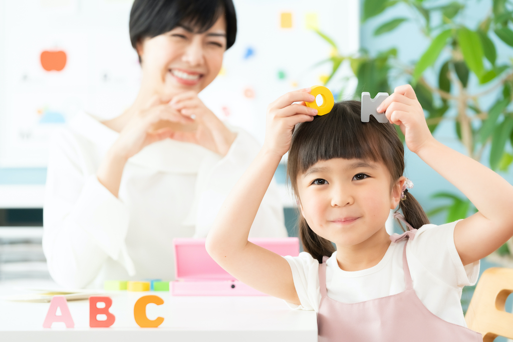 子どもに生きた英語力を身に付けさせる方法とは？習得させるためのコツ