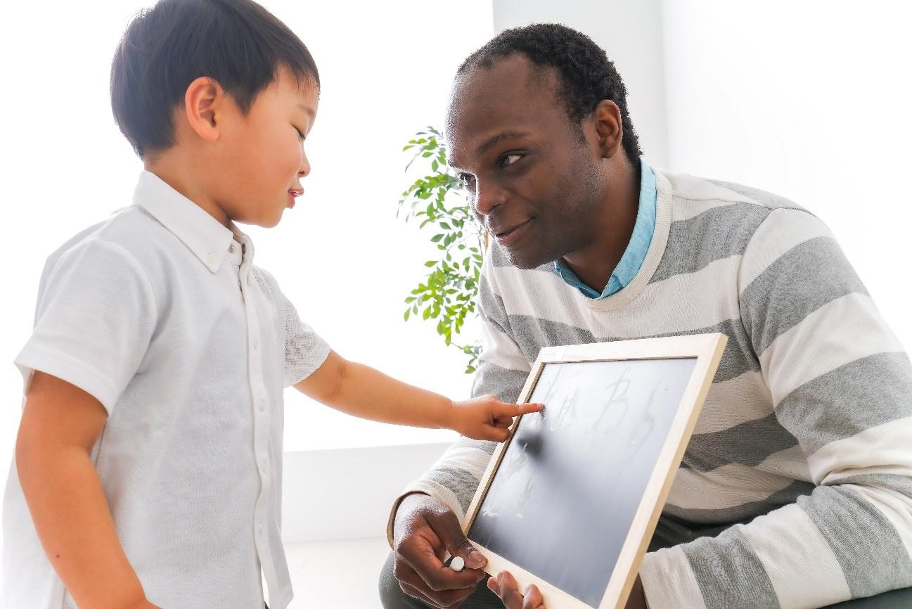 双方向イマージョン教育とは？得られるメリットやデメリットなど詳しく解説 | 家庭でできる！子ども英語・英会話の学び方