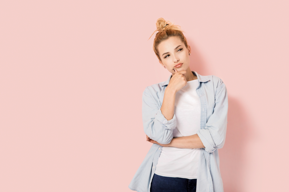 首をかしげる | GLOBAL CROWN BLOG