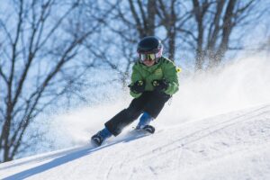 男の子スキー冬雪